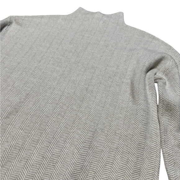 Christian Siriano Women’s S Beige Herringbone Mock Neck Sweater Neutral - Picture 7 of 7